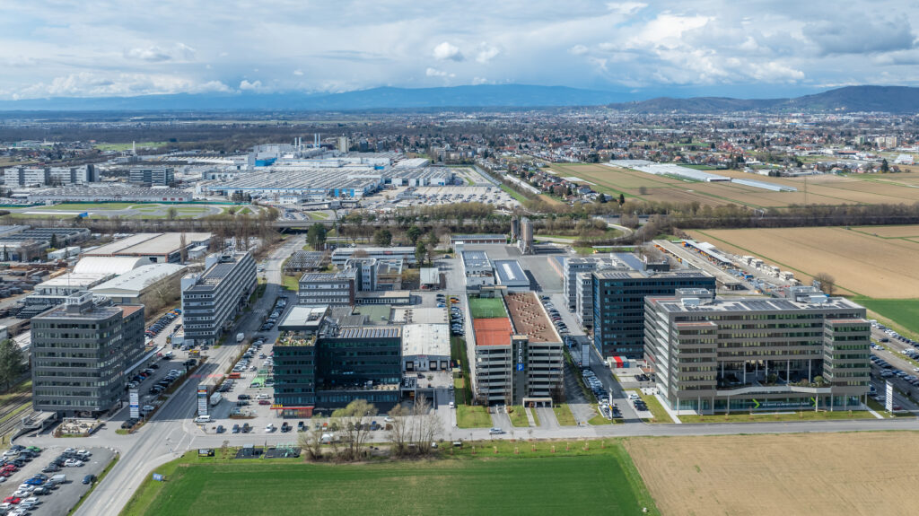 Büro und darüber hinaus