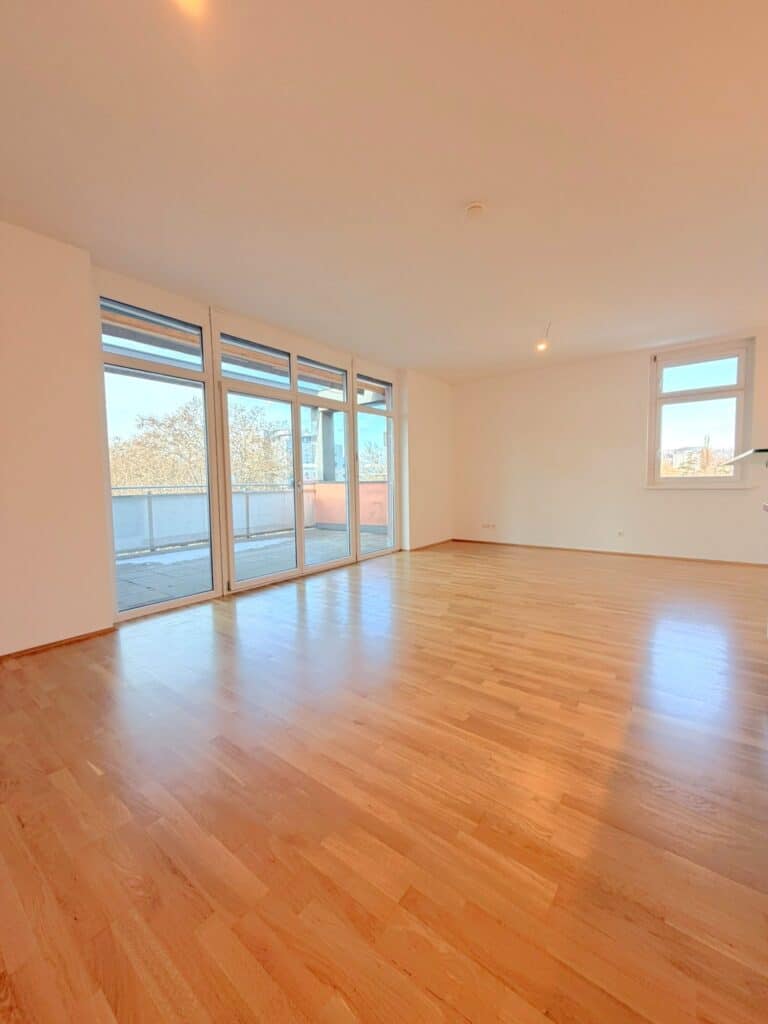 Penthousewohnung im Bezirk Leohnhard inkl. 2 Hofgaragenparkplätze